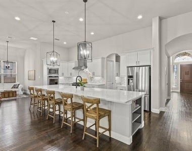 6637 Elderberry Way - Photo Thumbnail 8