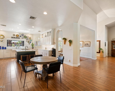 12917 N 75th Street - Photo Thumbnail 8