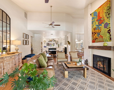 12917 N 75th Street - Photo Thumbnail 9