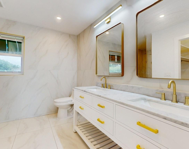 4761 Ne 28th Avenue - Photo Thumbnail 25