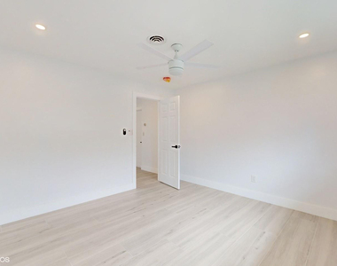 4761 Ne 28th Avenue - Photo Thumbnail 18