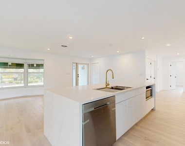 4761 Ne 28th Avenue - Photo Thumbnail 12