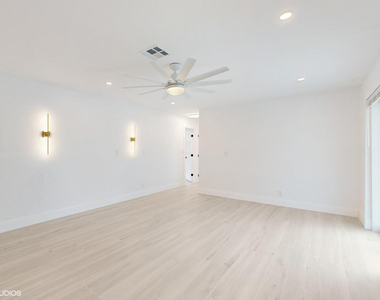 4761 Ne 28th Avenue - Photo Thumbnail 14