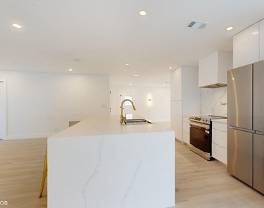 4761 Ne 28th Avenue - Photo Thumbnail 11