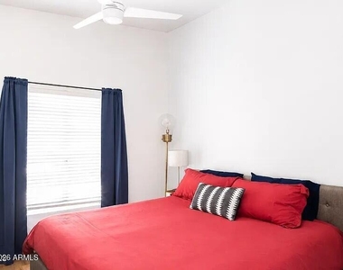 5402 E Windsor Avenue - Photo Thumbnail 6