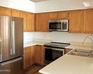 5402 E Windsor Avenue - Photo Thumbnail 3