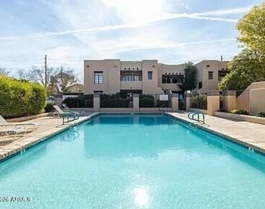 5402 E Windsor Avenue - Photo Thumbnail 20