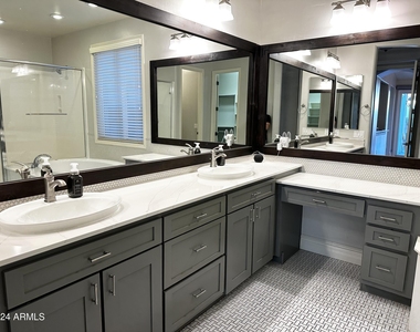 2303 E Dogwood Drive - Photo Thumbnail 9