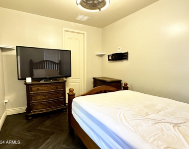 2303 E Dogwood Drive - Photo Thumbnail 43