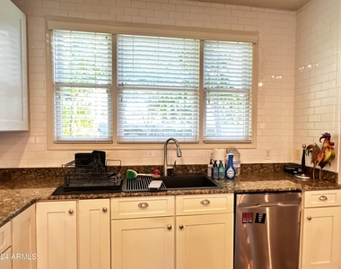 2303 E Dogwood Drive - Photo Thumbnail 27