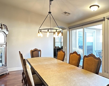 2303 E Dogwood Drive - Photo Thumbnail 21