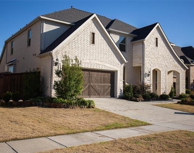 7600 Clear Rapids Drive - Photo Thumbnail 2
