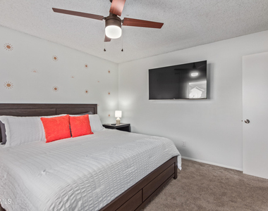 1645 E Manhatton Drive - Photo Thumbnail 38