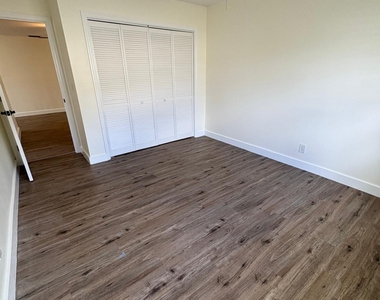 2889 Sw 19th Place - Photo Thumbnail 4