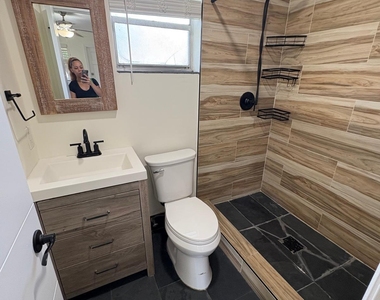2889 Sw 19th Place - Photo Thumbnail 9