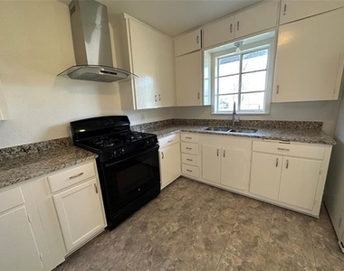 315 W Main Street - Photo Thumbnail 7