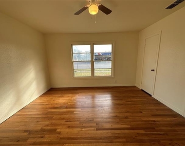 315 W Main Street - Photo Thumbnail 14