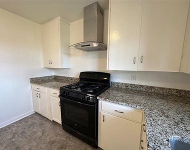 315 W Main Street - Photo Thumbnail 5
