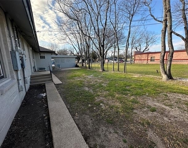 315 W Main Street - Photo Thumbnail 15