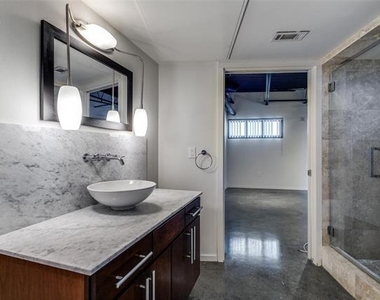3110 Thomas Avenue - Photo Thumbnail 5