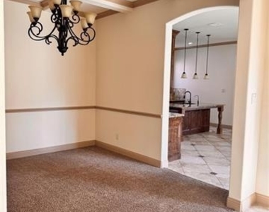 9001 Blue Water Drive - Photo Thumbnail 4