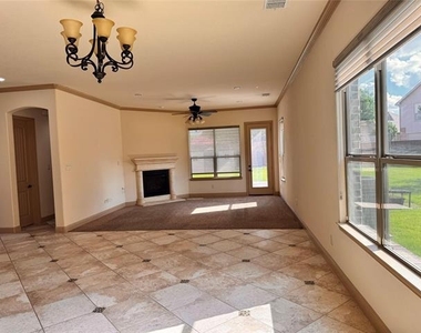 9001 Blue Water Drive - Photo Thumbnail 5