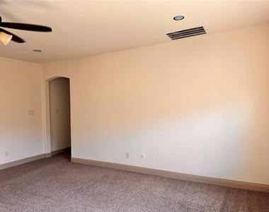 9001 Blue Water Drive - Photo Thumbnail 14