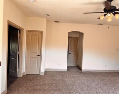 9001 Blue Water Drive - Photo Thumbnail 13