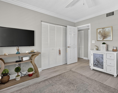 275 Palm Avenue - Photo Thumbnail 29