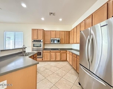 43514 N 44th Avenue - Photo Thumbnail 2