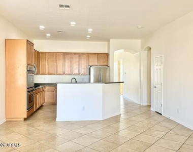 43514 N 44th Avenue - Photo Thumbnail 6