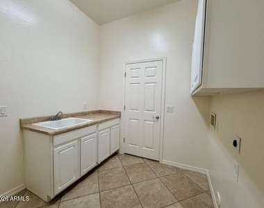 43514 N 44th Avenue - Photo Thumbnail 8