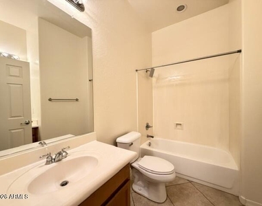 43514 N 44th Avenue - Photo Thumbnail 15