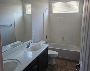 27284 N Skipping Rock Road - Photo Thumbnail 9