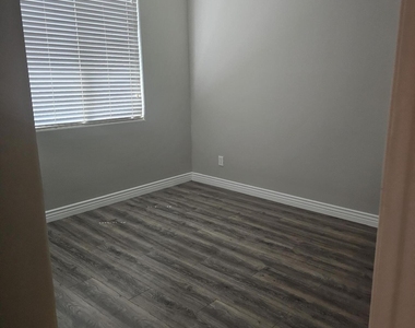 27284 N Skipping Rock Road - Photo Thumbnail 10