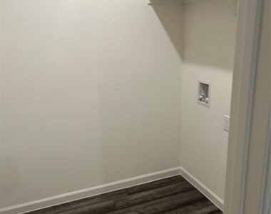 8336 Hawkview Drive - Photo Thumbnail 4