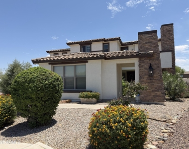 40693 W Bravo Drive - Photo Thumbnail 2