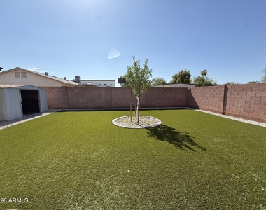 2116 E Marconi Avenue - Photo Thumbnail 16