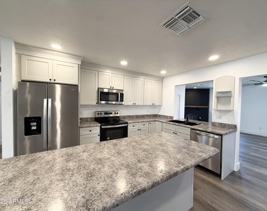 2116 E Marconi Avenue - Photo Thumbnail 1