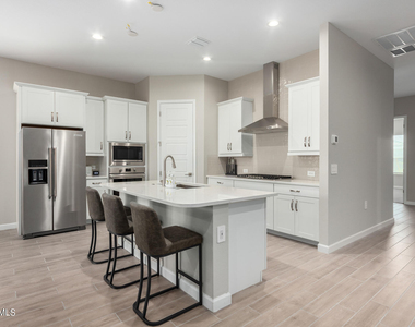 10472 W Adam Avenue - Photo Thumbnail 8