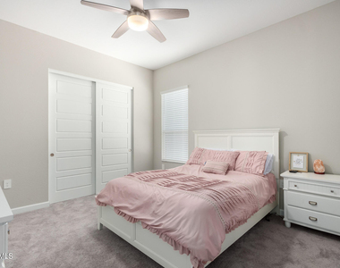 10472 W Adam Avenue - Photo Thumbnail 15