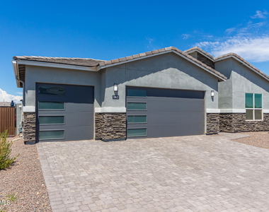 10472 W Adam Avenue - Photo Thumbnail 1