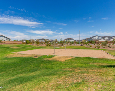 10472 W Adam Avenue - Photo Thumbnail 29