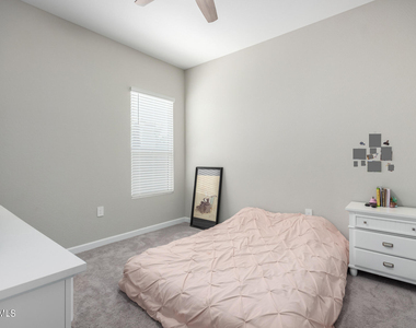 10472 W Adam Avenue - Photo Thumbnail 16