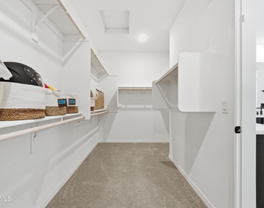 4650 W Gilbert Lane - Photo Thumbnail 17
