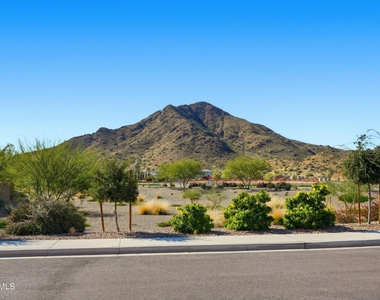 4650 W Gilbert Lane - Photo Thumbnail 26