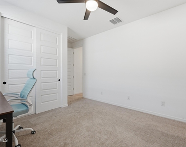 4650 W Gilbert Lane - Photo Thumbnail 15