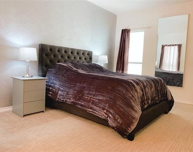 3105 San Jacinto Street - Photo Thumbnail 14