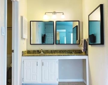 3105 San Jacinto Street - Photo Thumbnail 10