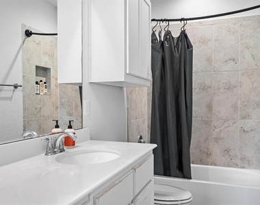 840 Parkside Drive - Photo Thumbnail 21